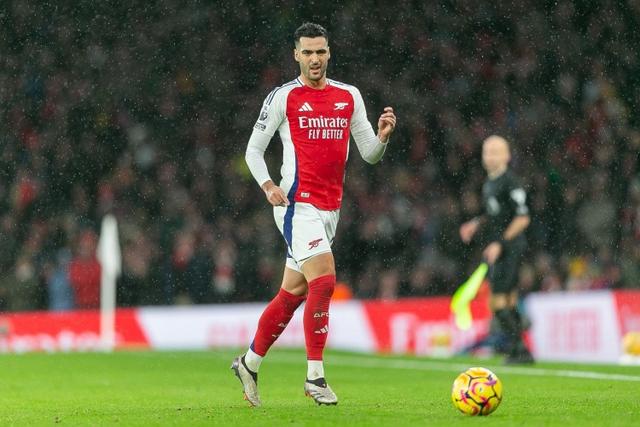 如今, 显了皇家社, 弗朗西斯科