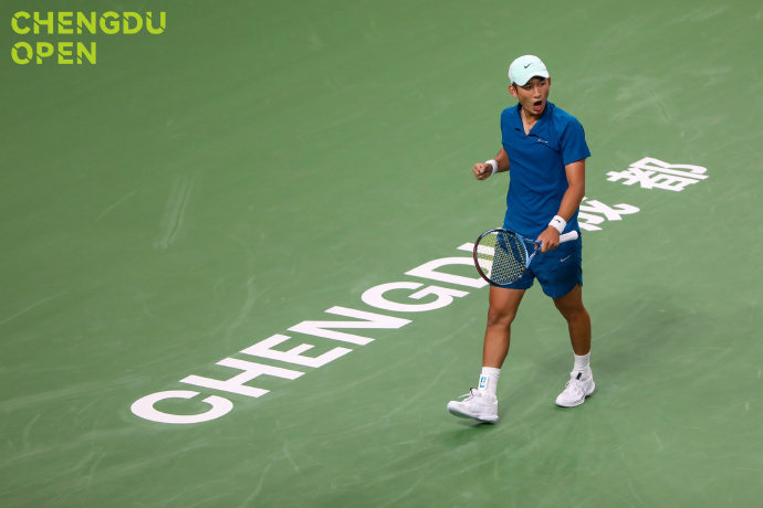 对领军人物, npigT, 进行的比利 对领军人物, npigT, 进行的比利