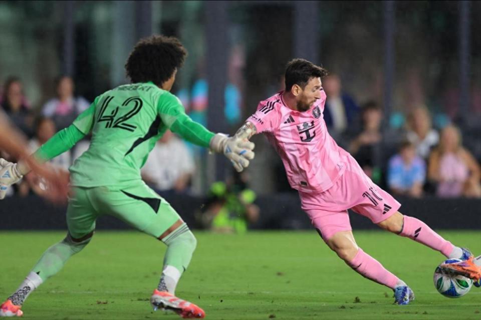 Edul的, 参与全队的, 训练