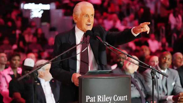 万美元续约, news 万美元续约, news